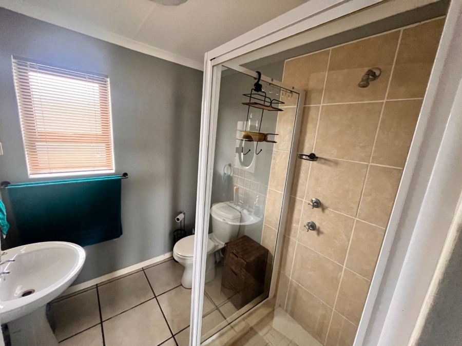 To Let 2 Bedroom Property for Rent in Ferreira Town Eastern Cape